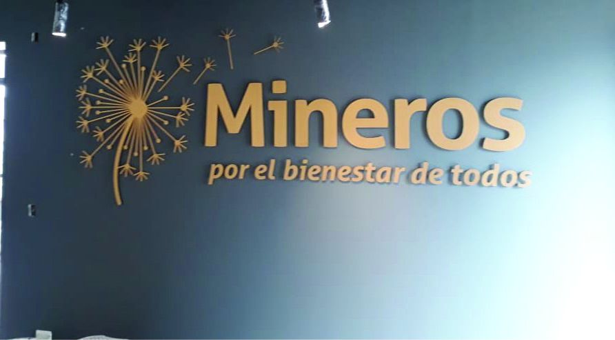 fabricando imagen Mineros medellin colombia